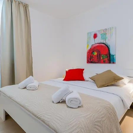 Lopari Apartment