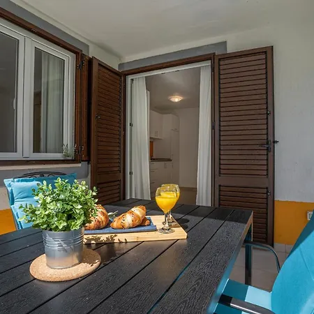 Apartment Lopari Nerezine